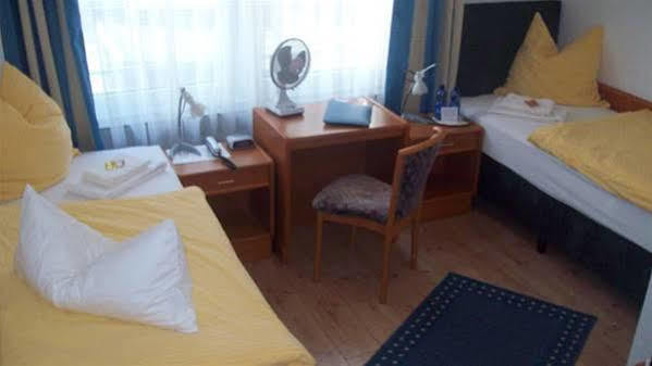 Hotel Merlin Garni Кельн Екстер'єр фото